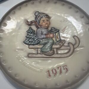 Goebel Hummel 1975 Annual Plate Ride into Christmas Hum 268 West Germany Box
